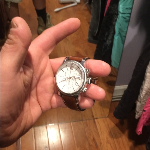 Burberry watch. Very very lightly used - Picture 1 of 6